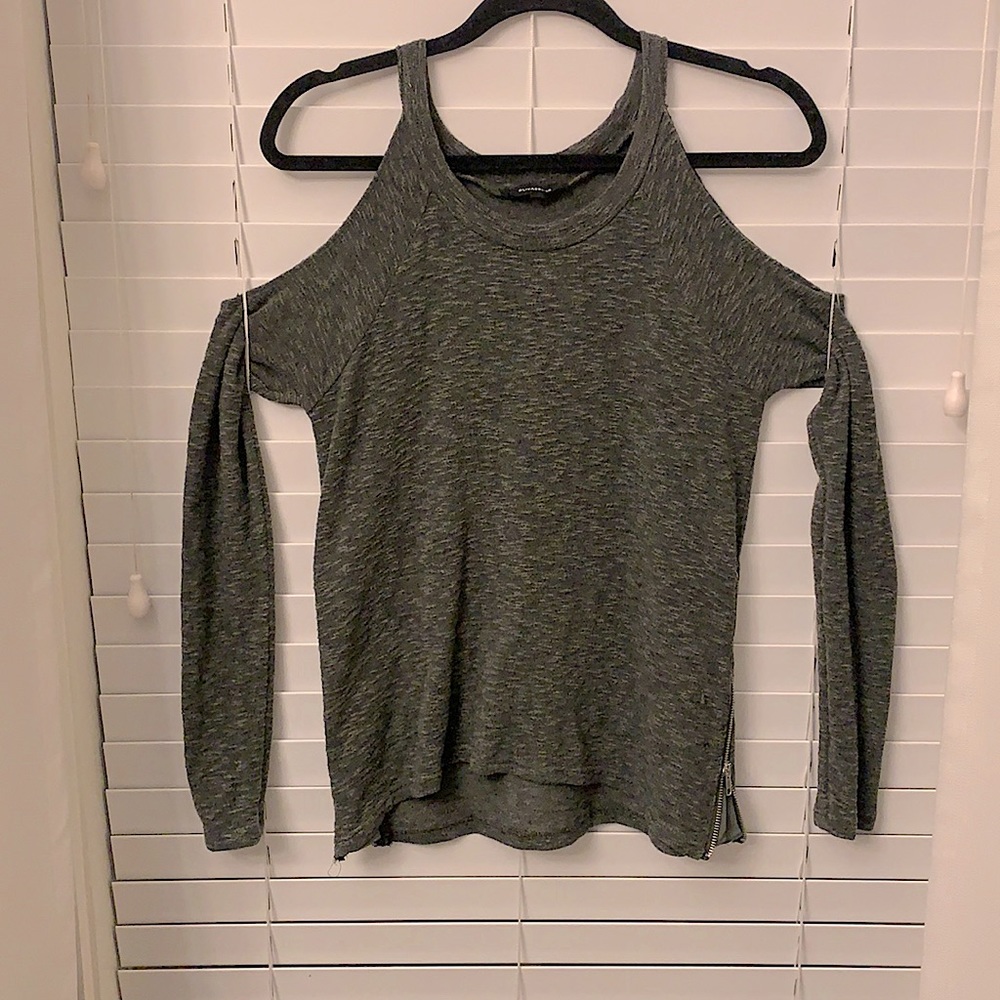 Olivaceous open-shoulder waist zipper shirt